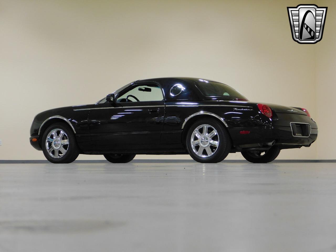 2005 Ford Thunderbird