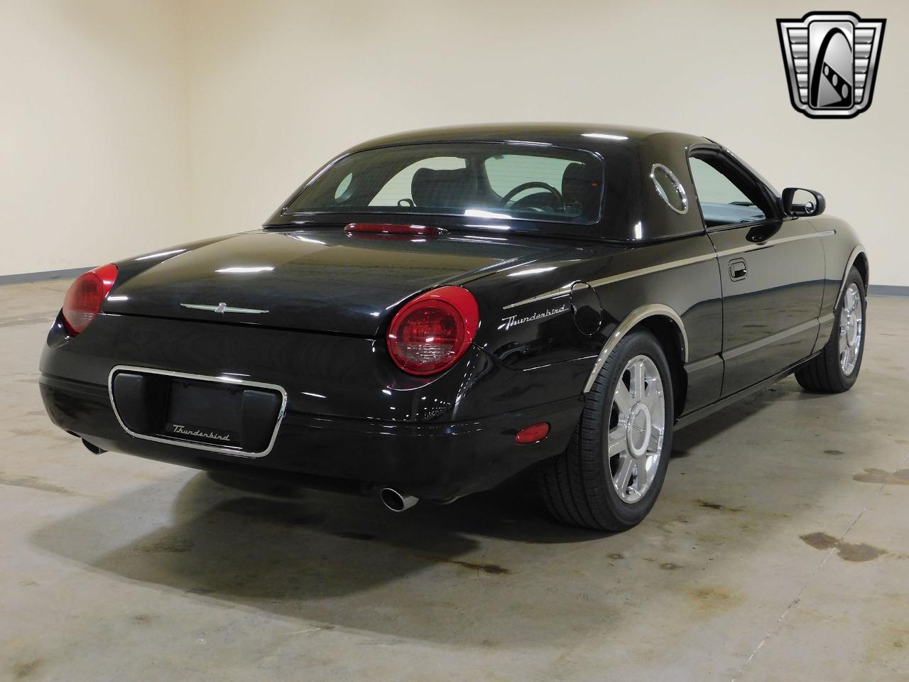 2005 Ford Thunderbird