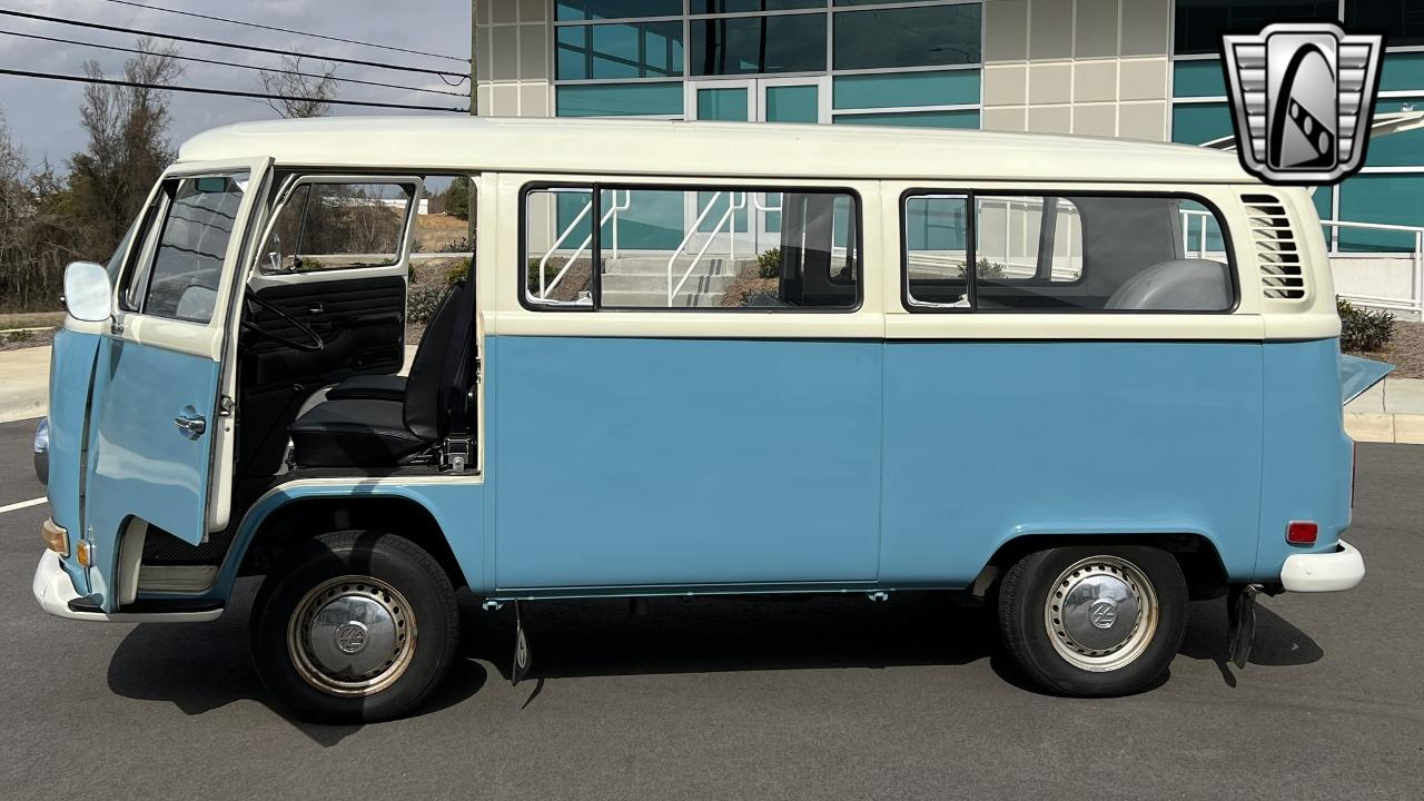 1972 Volkswagen Bus