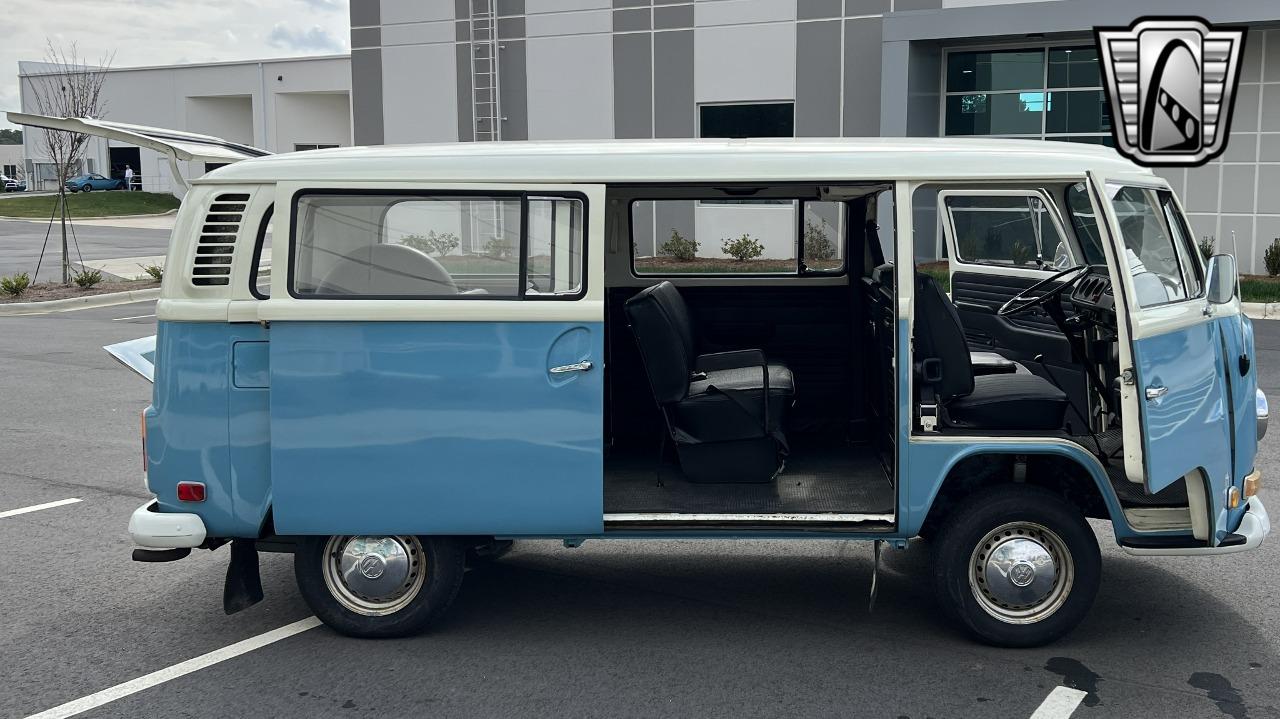 1972 Volkswagen Bus