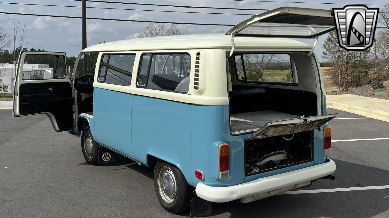 1972 Volkswagen Bus