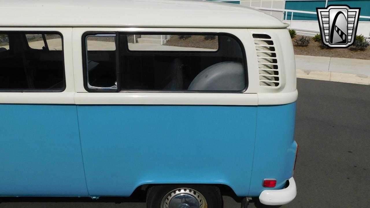 1972 Volkswagen Bus