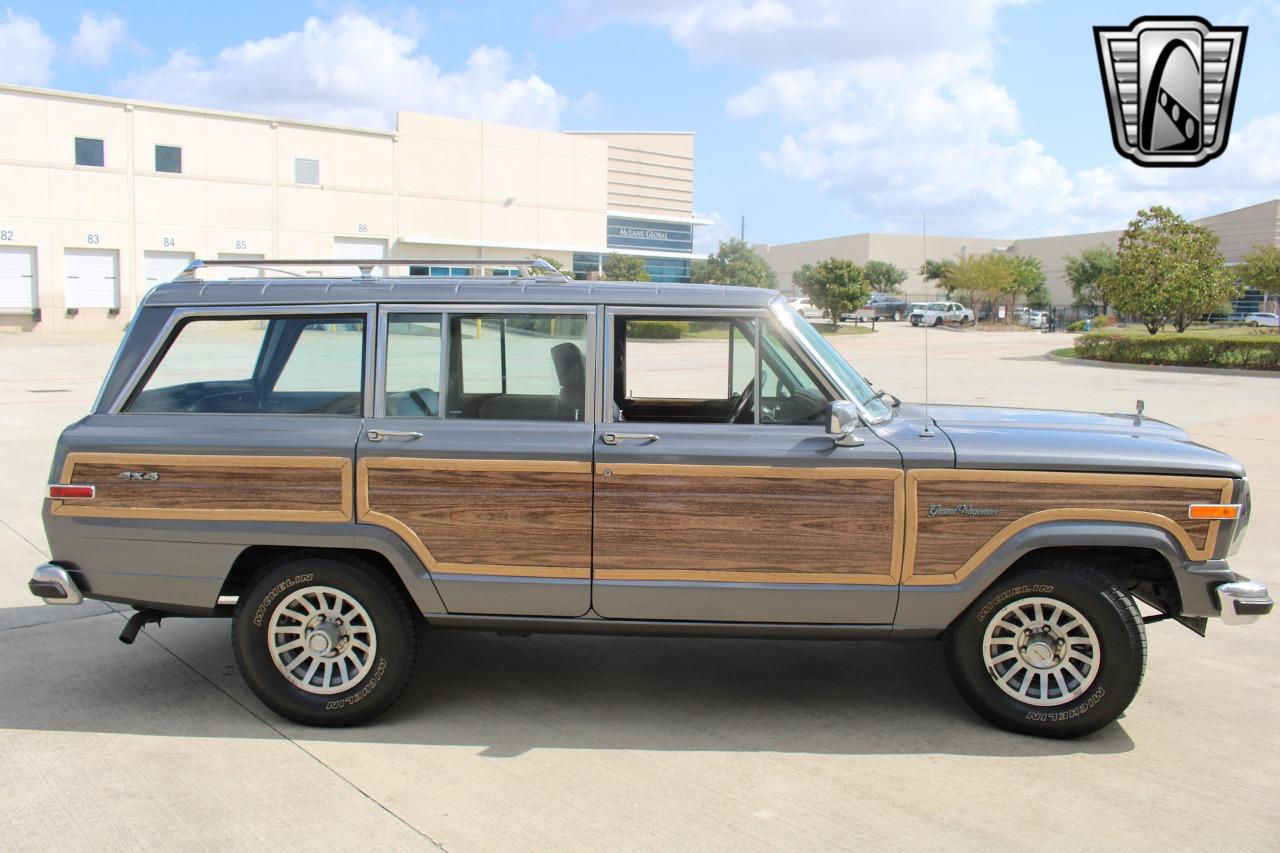 1989 Jeep Grand Wagoneer