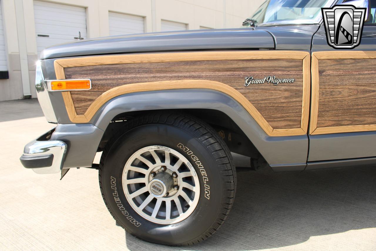 1989 Jeep Grand Wagoneer