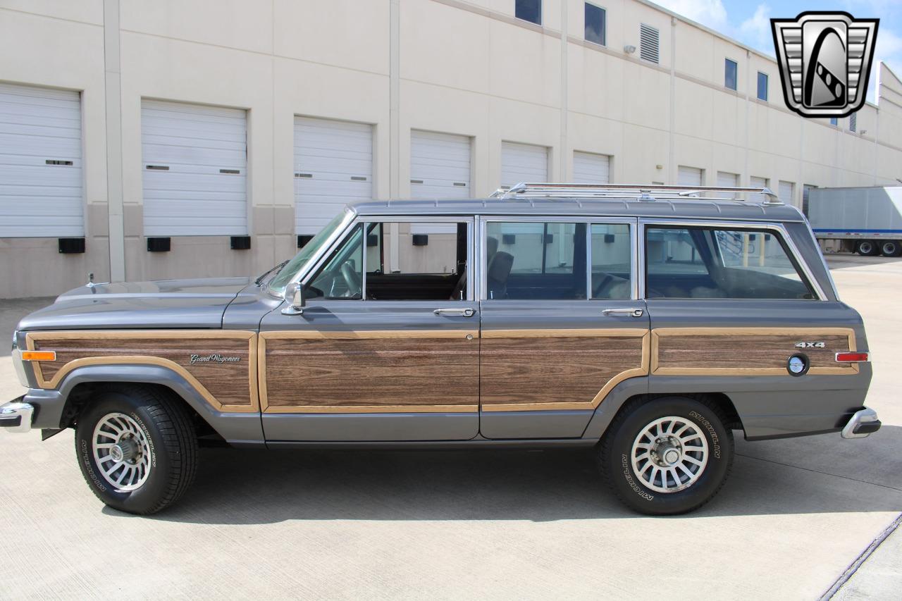 1989 Jeep Grand Wagoneer