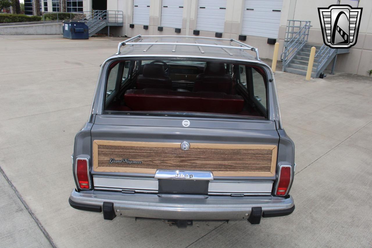 1989 Jeep Grand Wagoneer