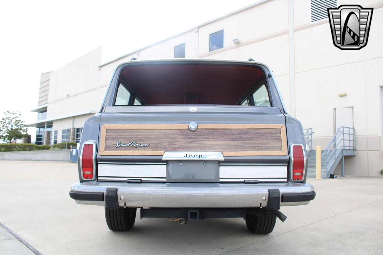 1989 Jeep Grand Wagoneer