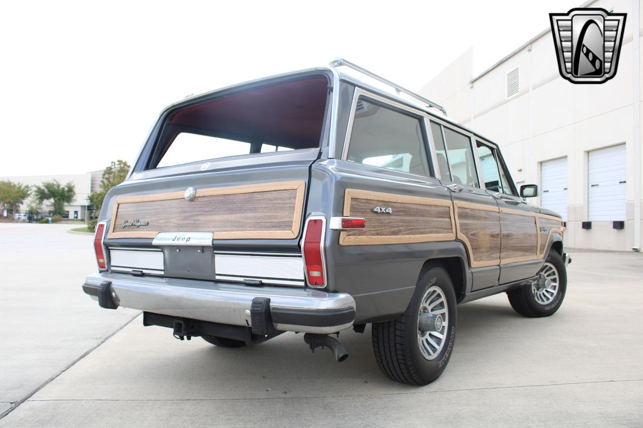 1989 Jeep Grand Wagoneer