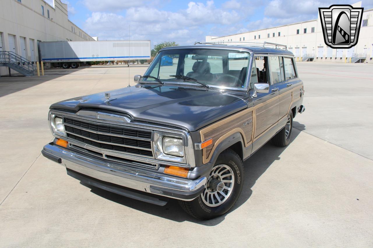 1989 Jeep Grand Wagoneer