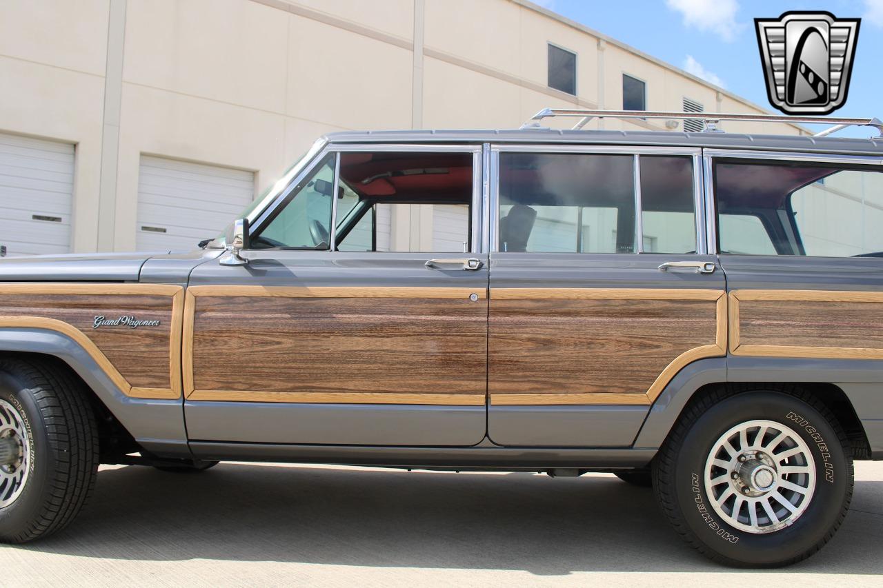 1989 Jeep Grand Wagoneer