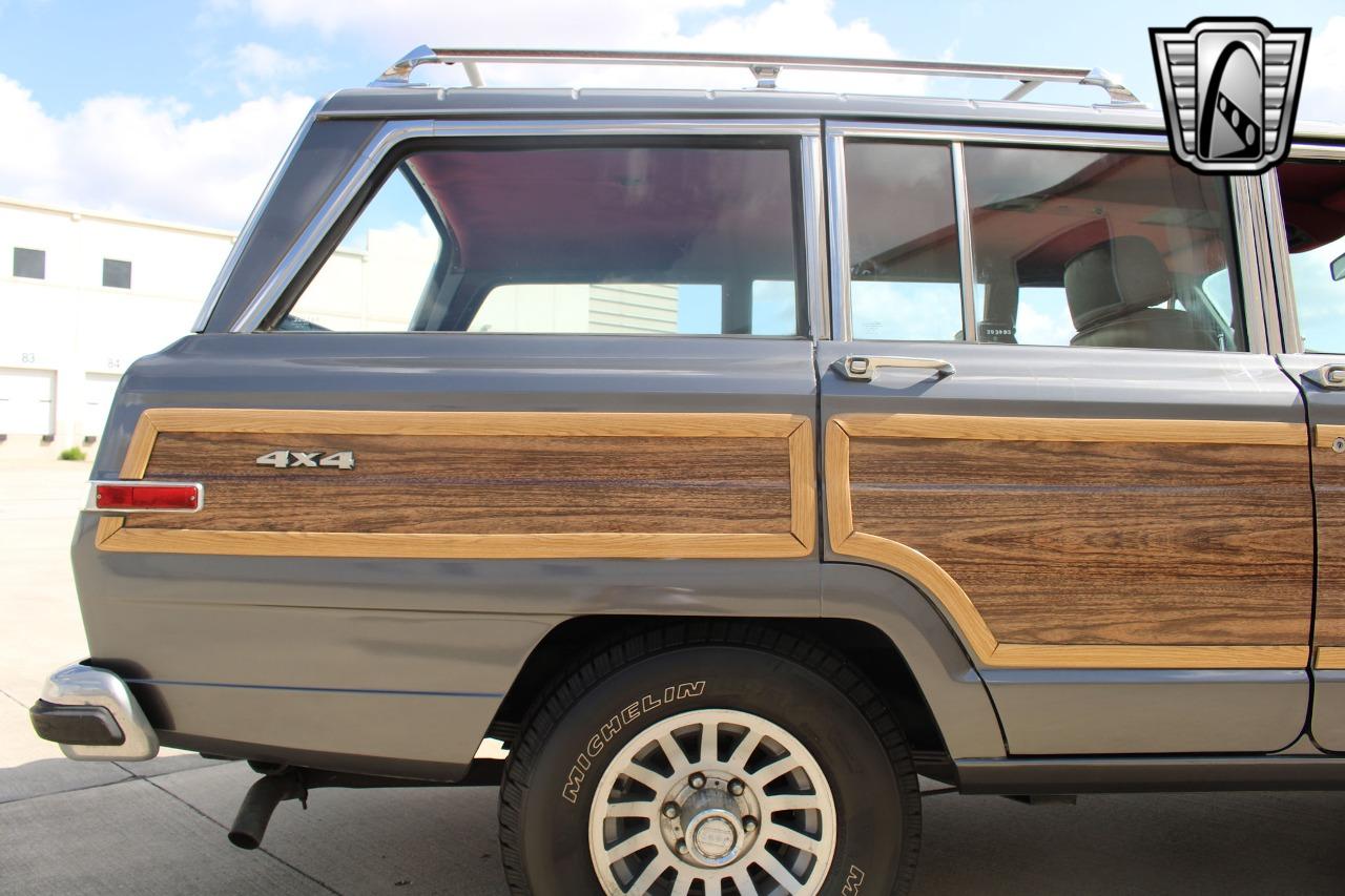 1989 Jeep Grand Wagoneer