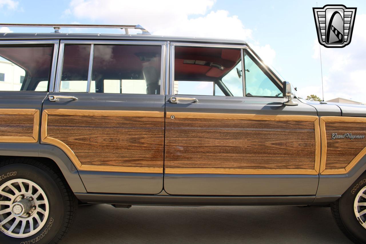 1989 Jeep Grand Wagoneer