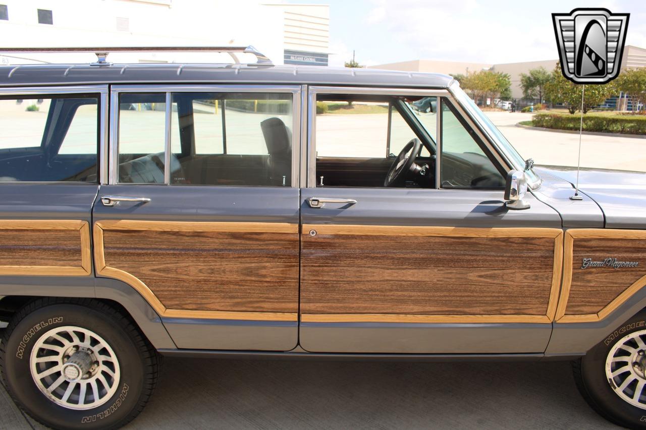 1989 Jeep Grand Wagoneer