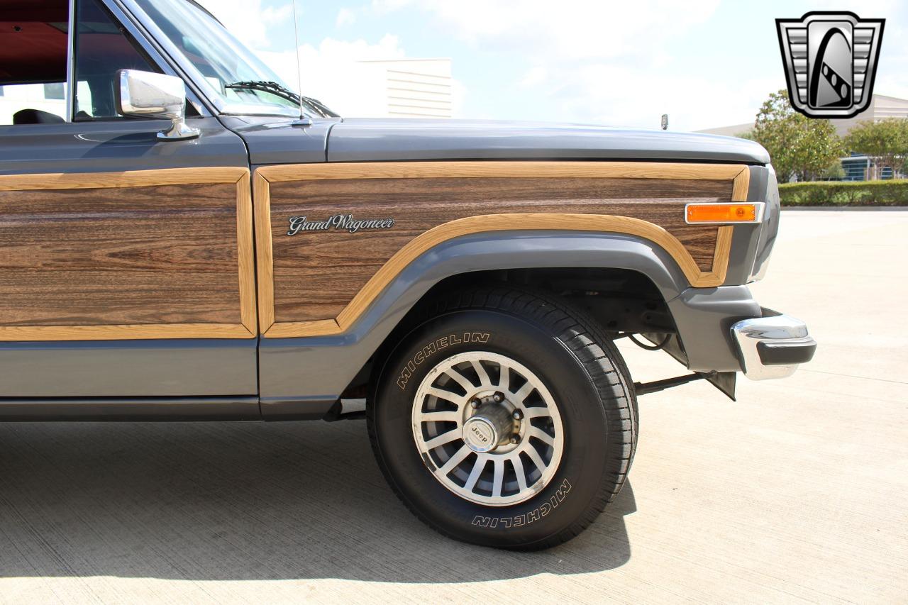 1989 Jeep Grand Wagoneer