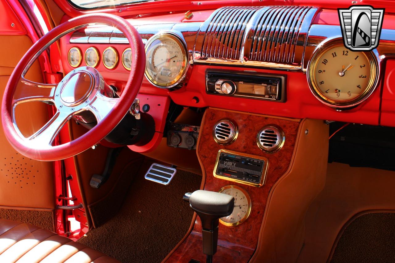 1948 Ford Deluxe