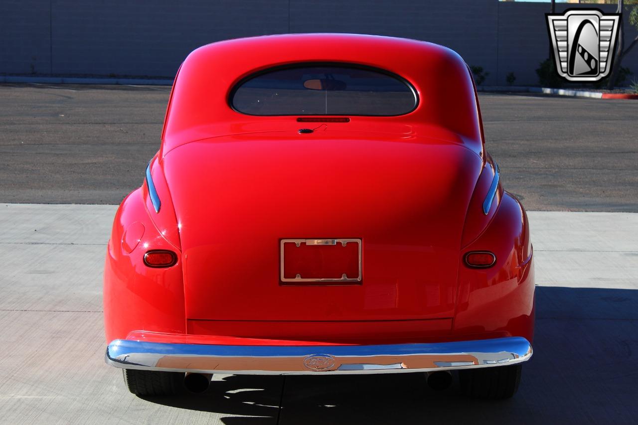 1948 Ford Deluxe