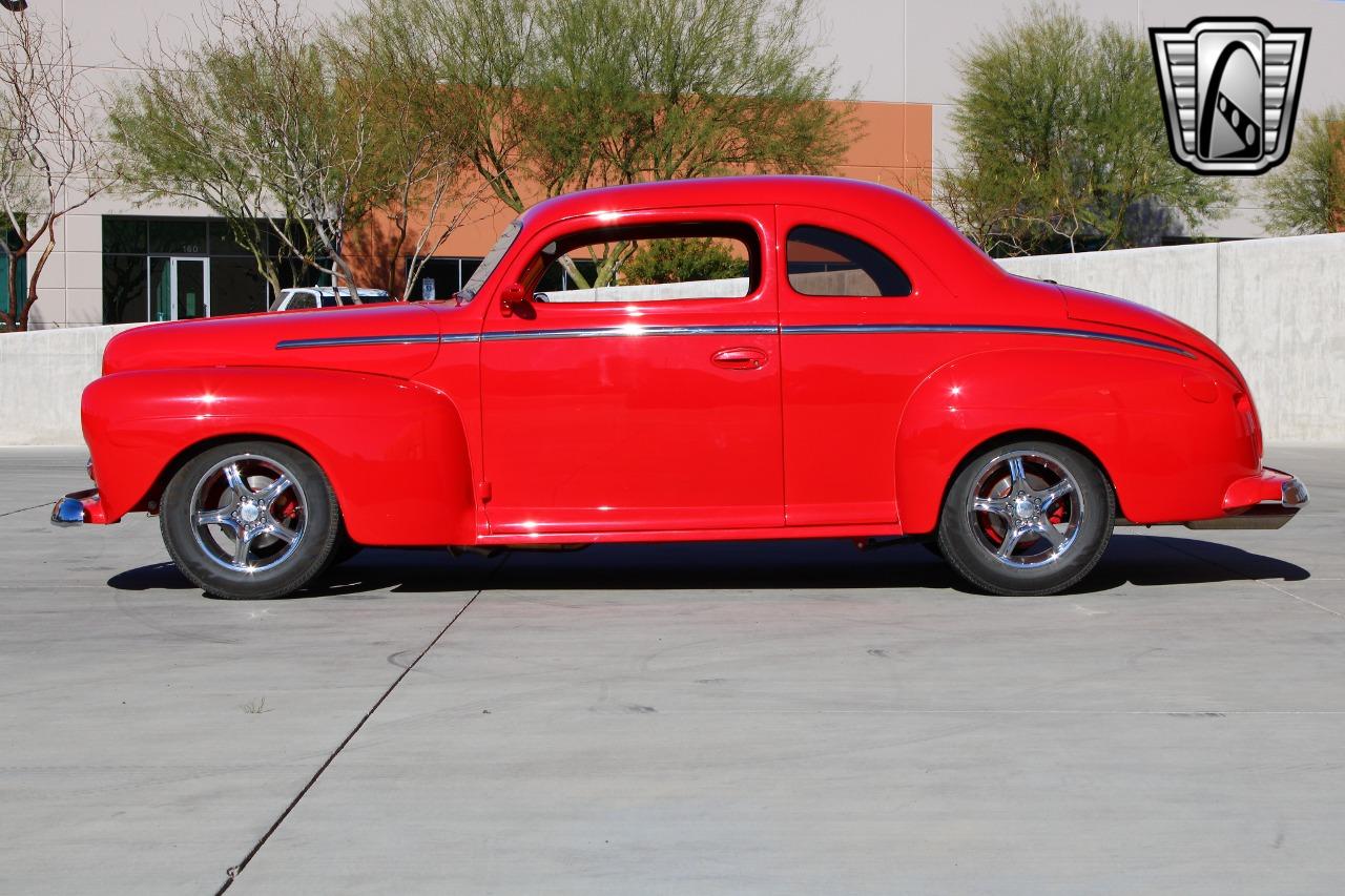 1948 Ford Deluxe