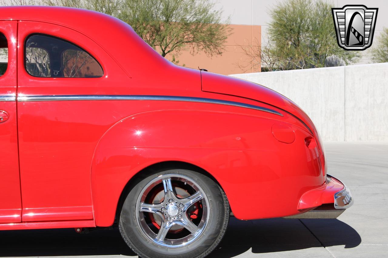 1948 Ford Deluxe