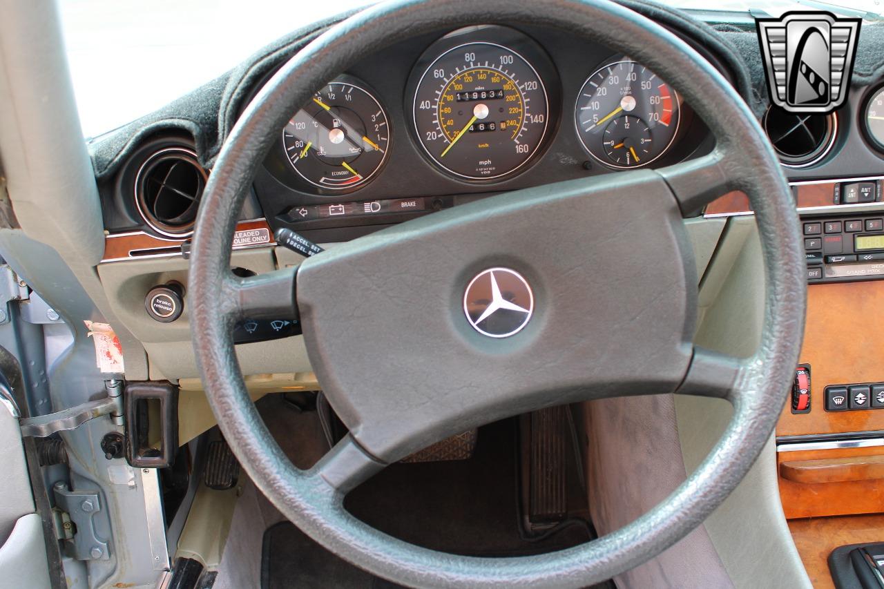 1984 Mercedes - Benz 380SL