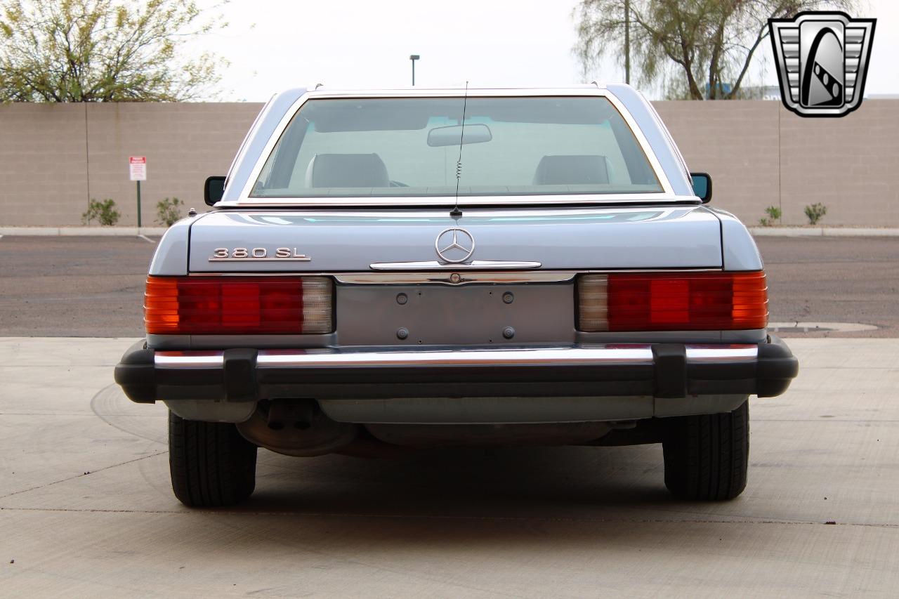 1984 Mercedes - Benz 380SL