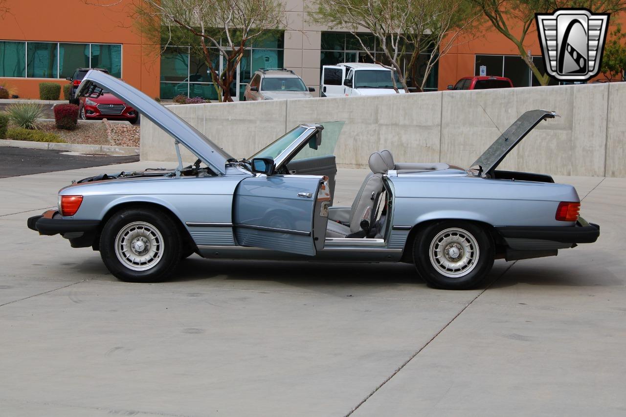 1984 Mercedes - Benz 380SL