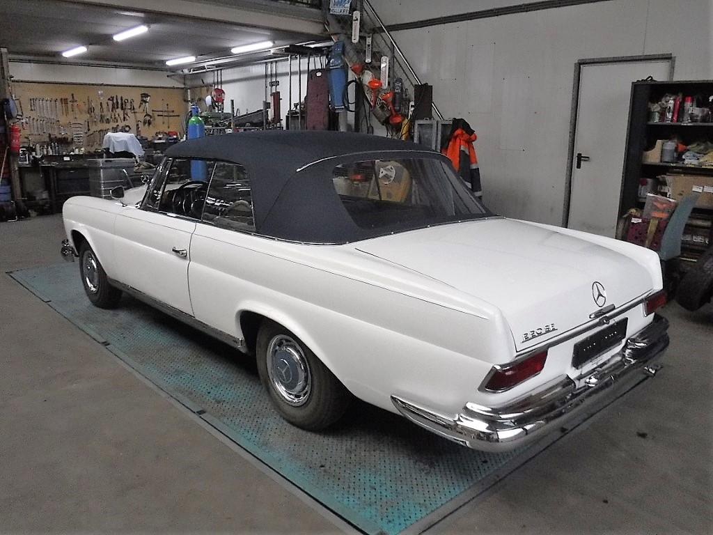 1963 Mercedes - Benz 220SE Cabrio