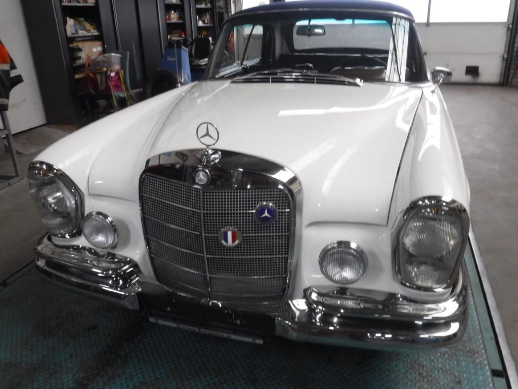 1963 Mercedes - Benz 220SE Cabrio