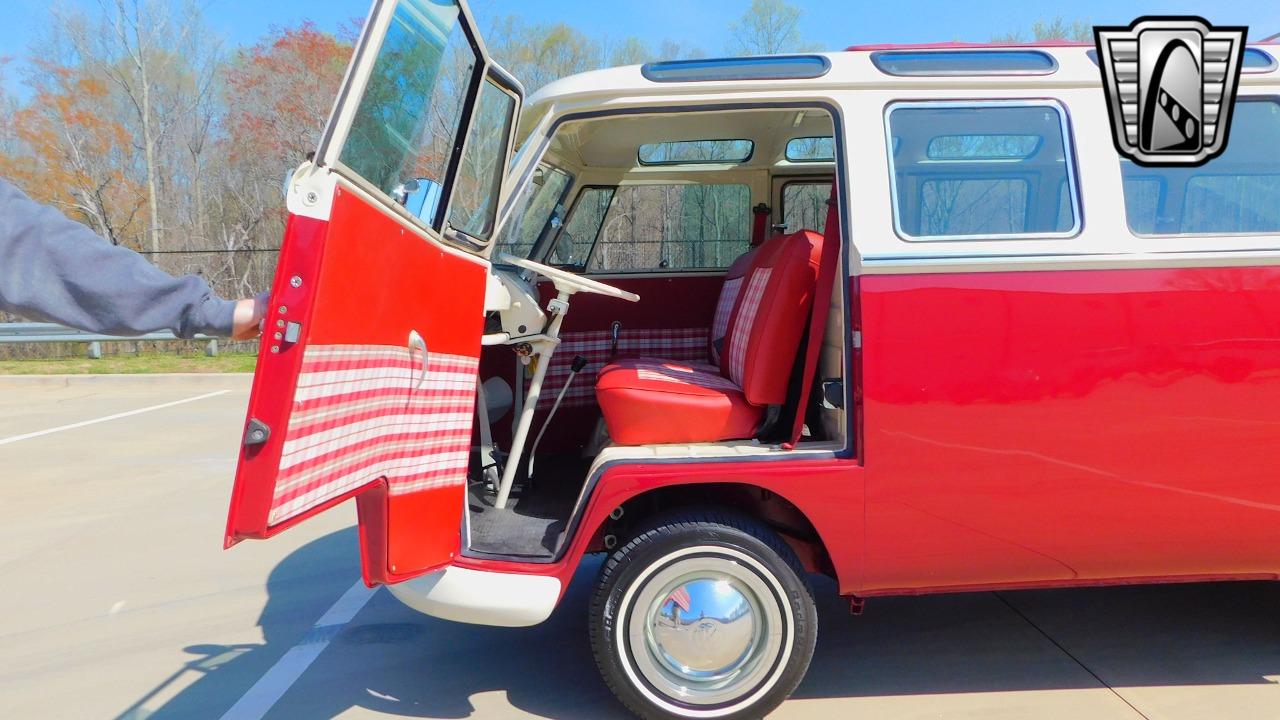 1975 Volkswagen Type 2