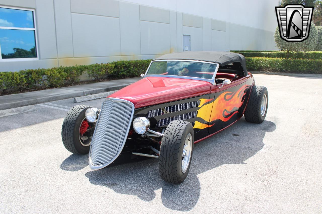 1933 Factory Five Hot Rod