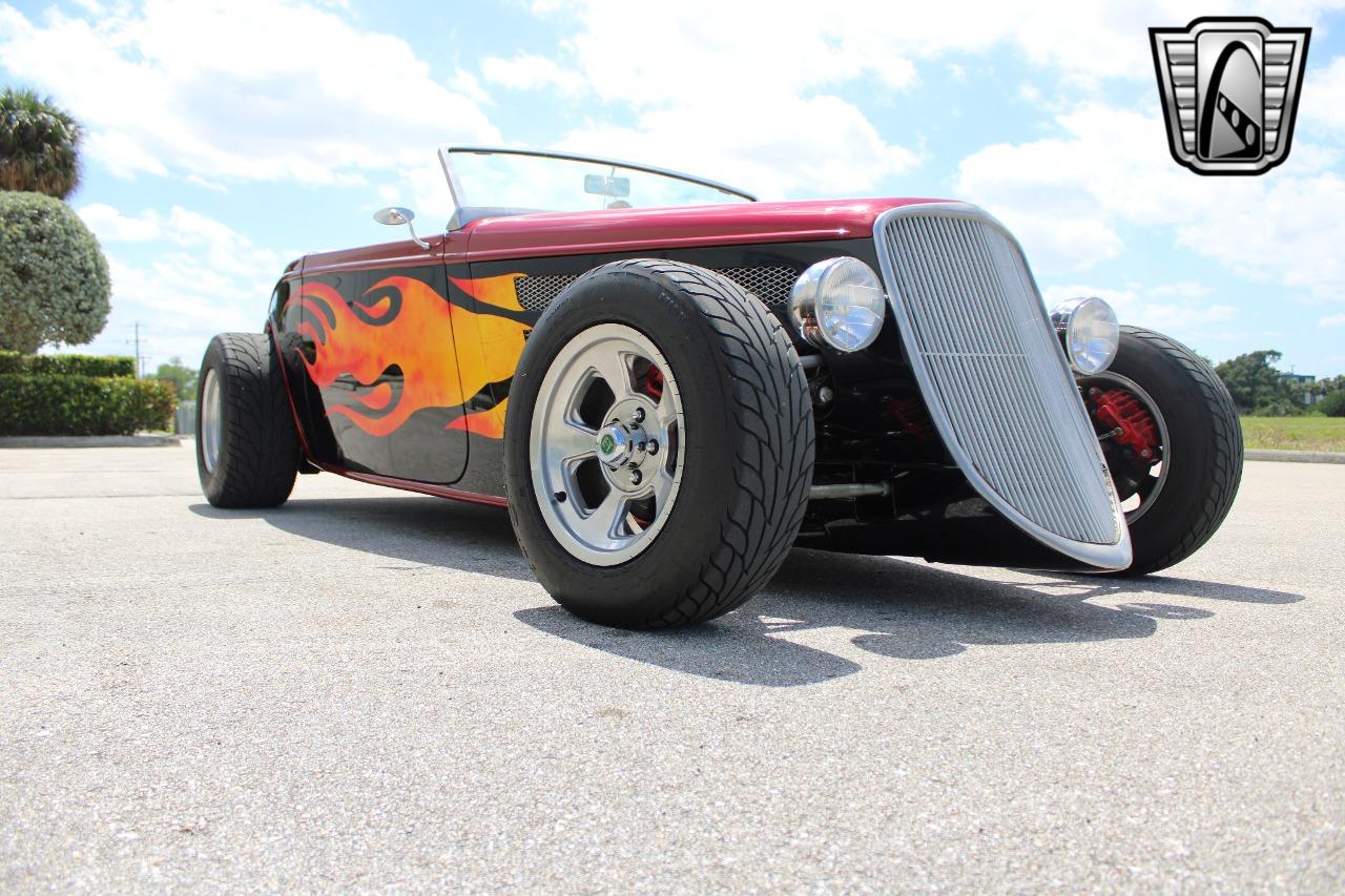 1933 Factory Five Hot Rod