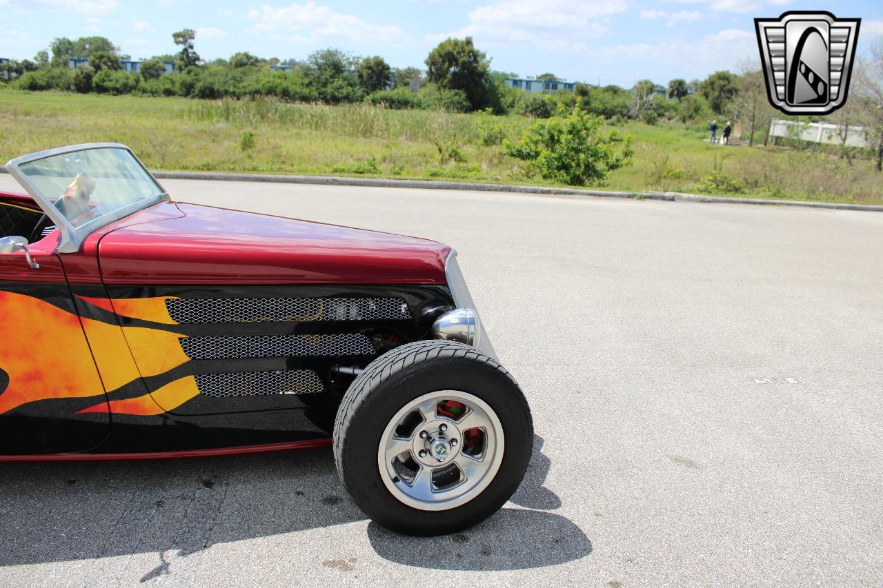 1933 Factory Five Hot Rod