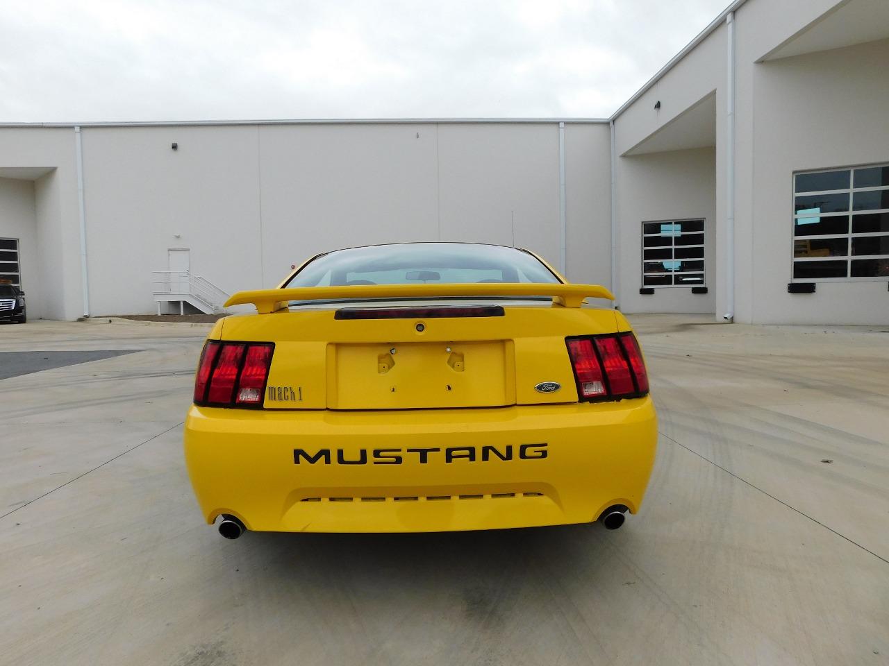 2004 Ford Mustang