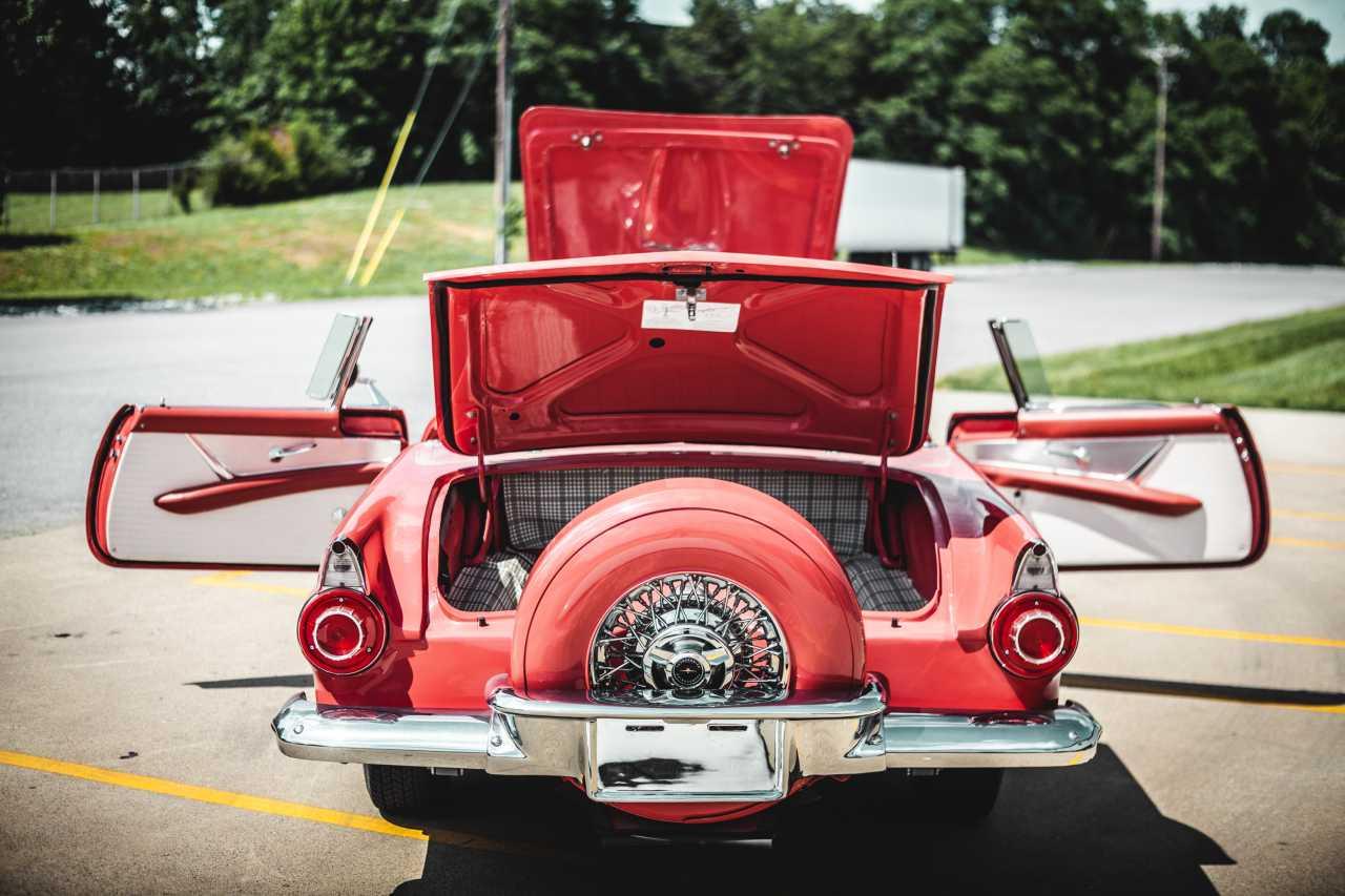 1956 Ford Thunderbird