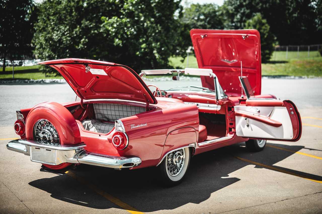 1956 Ford Thunderbird