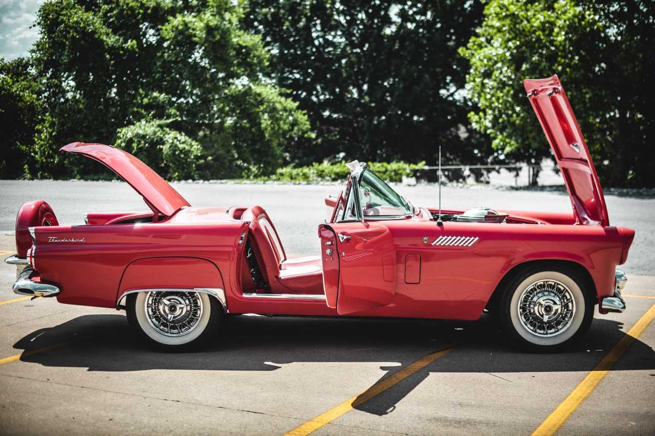 1956 Ford Thunderbird