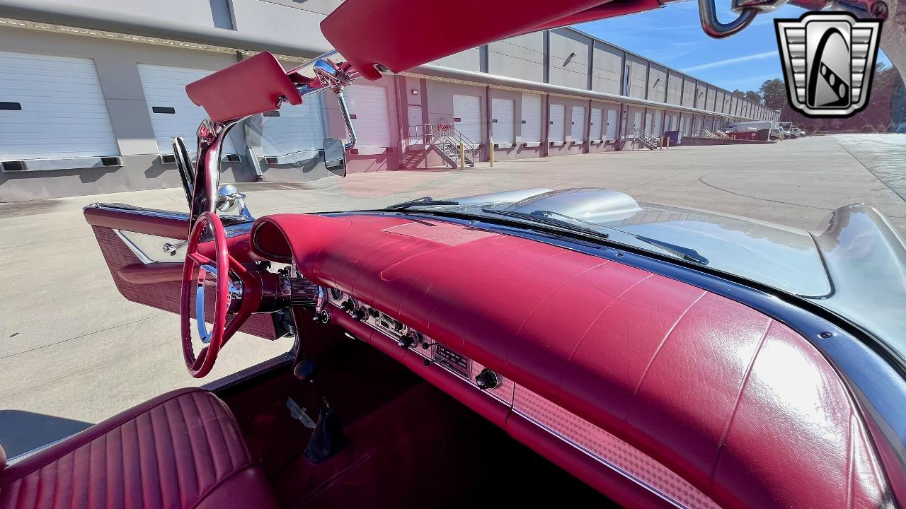 1957 Ford Thunderbird