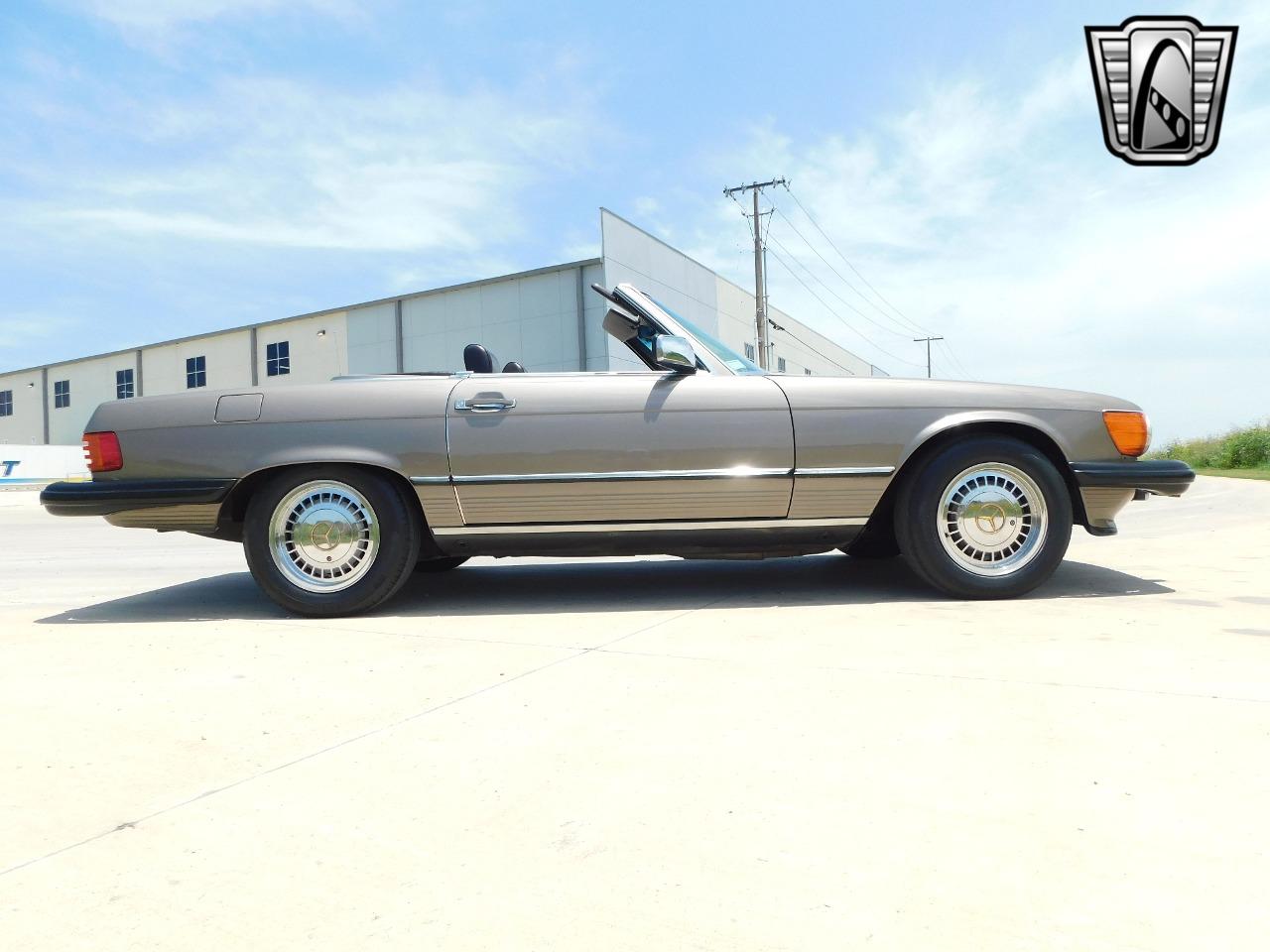 1987 Mercedes - Benz 560SL