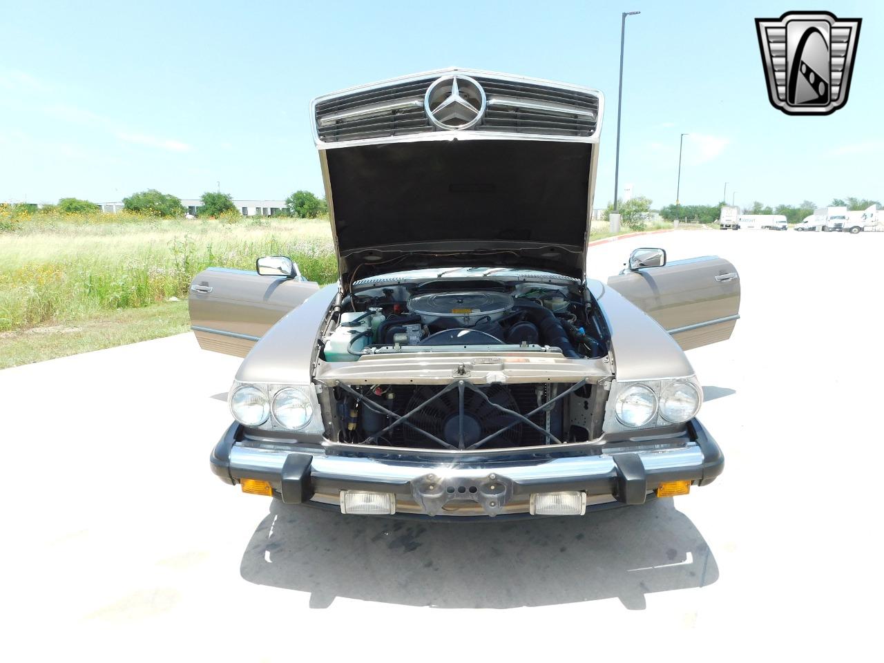 1987 Mercedes - Benz 560SL