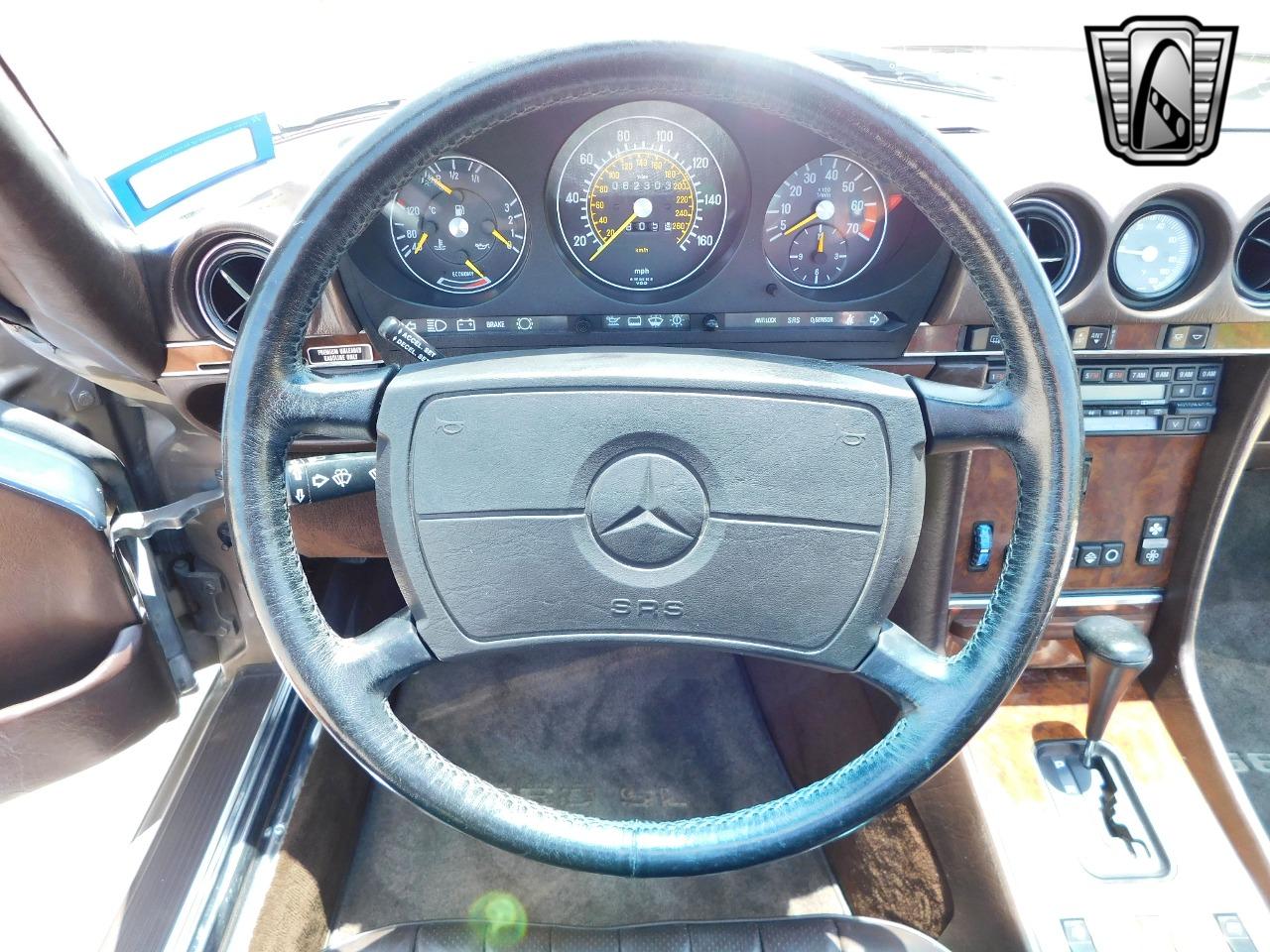 1987 Mercedes - Benz 560SL