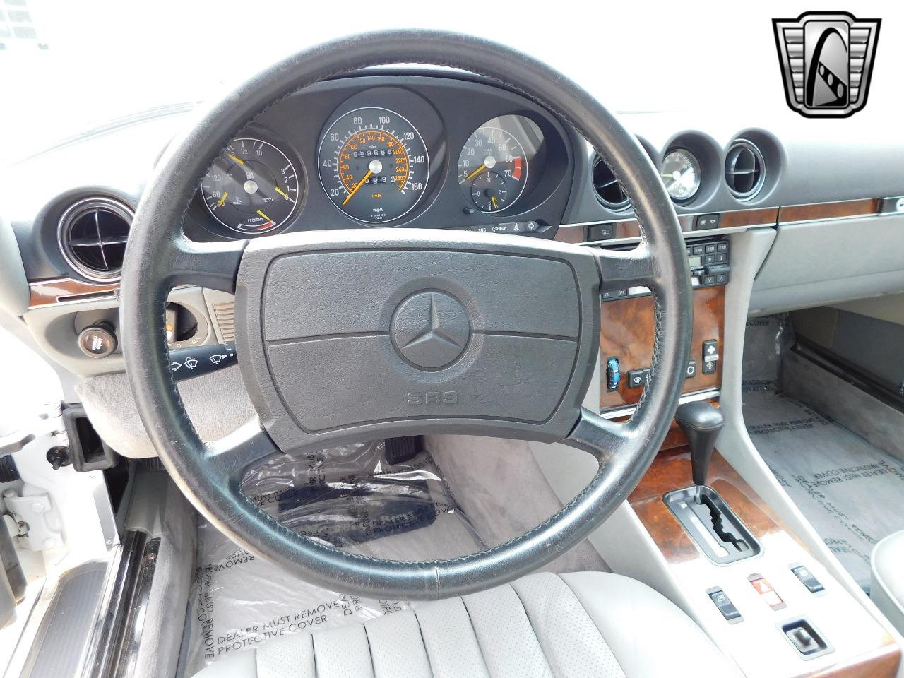 1986 Mercedes - Benz 560SL