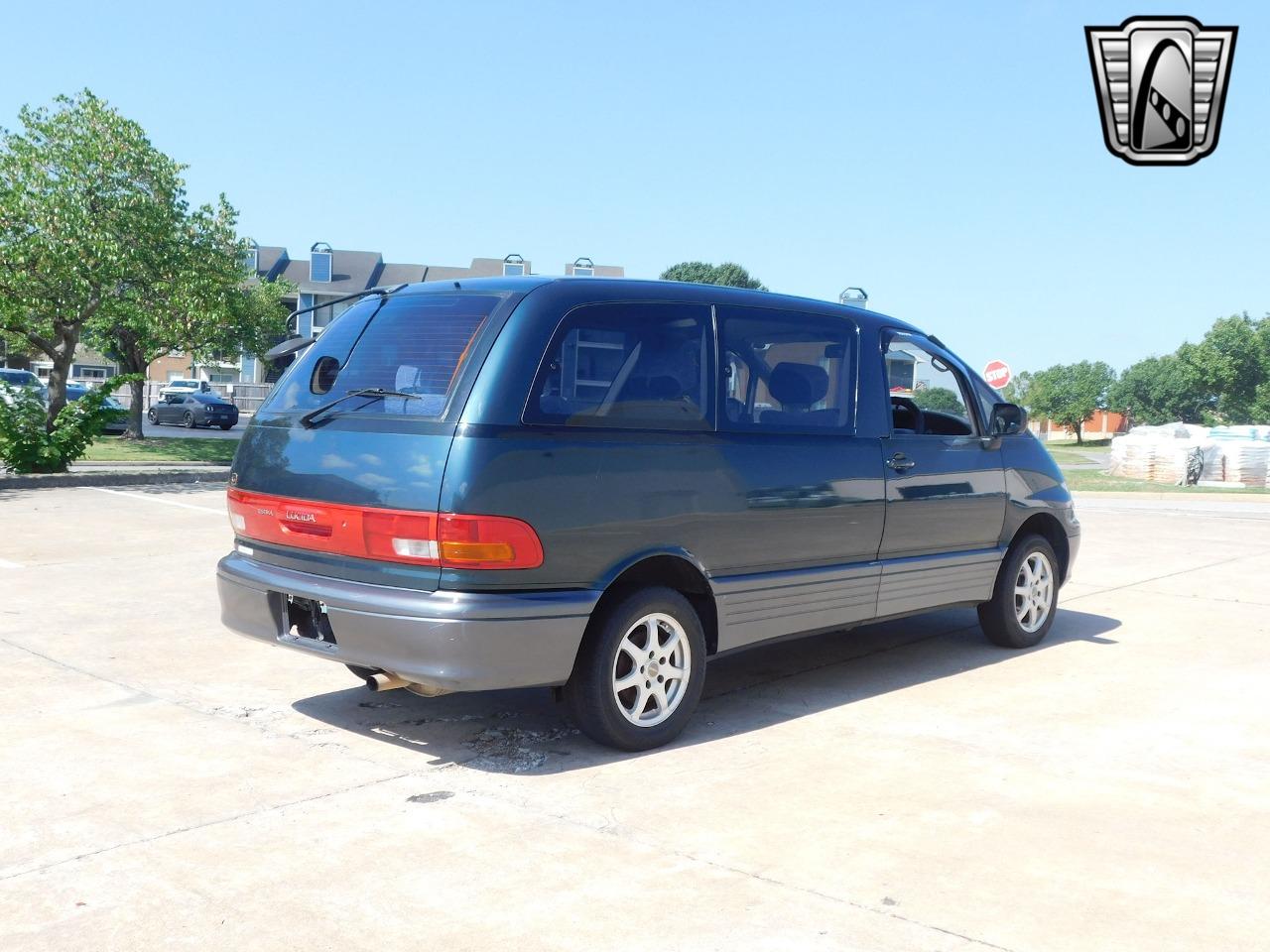 1993 Toyota Estima