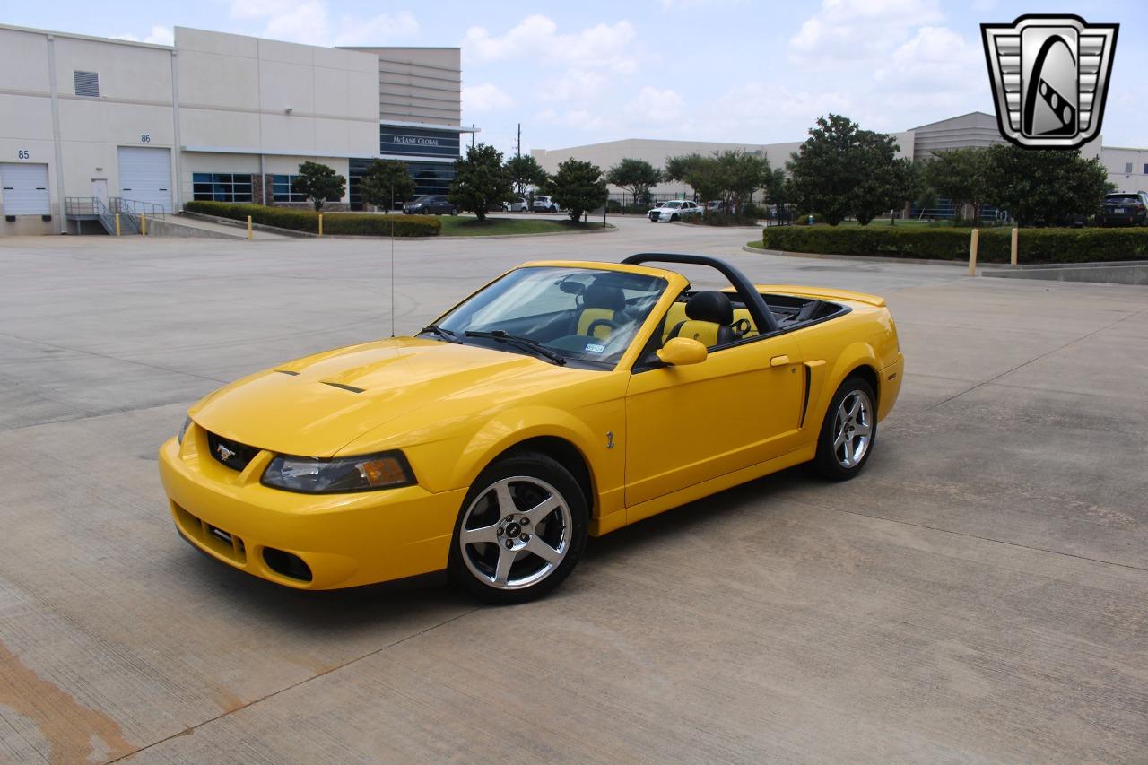 2004 Ford Mustang