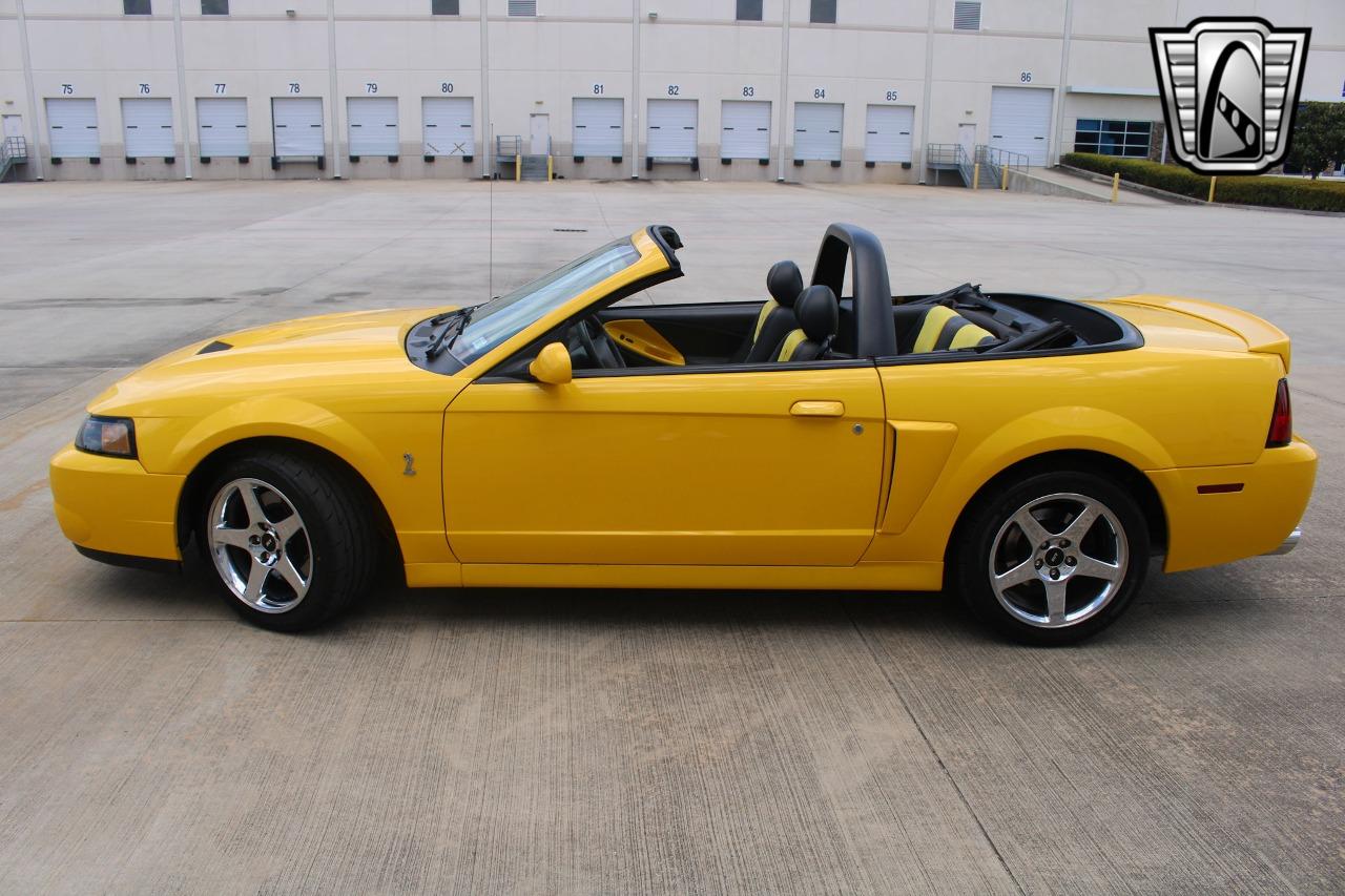 2004 Ford Mustang