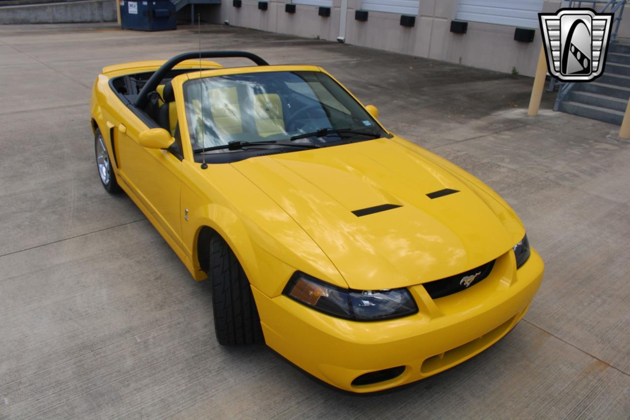 2004 Ford Mustang