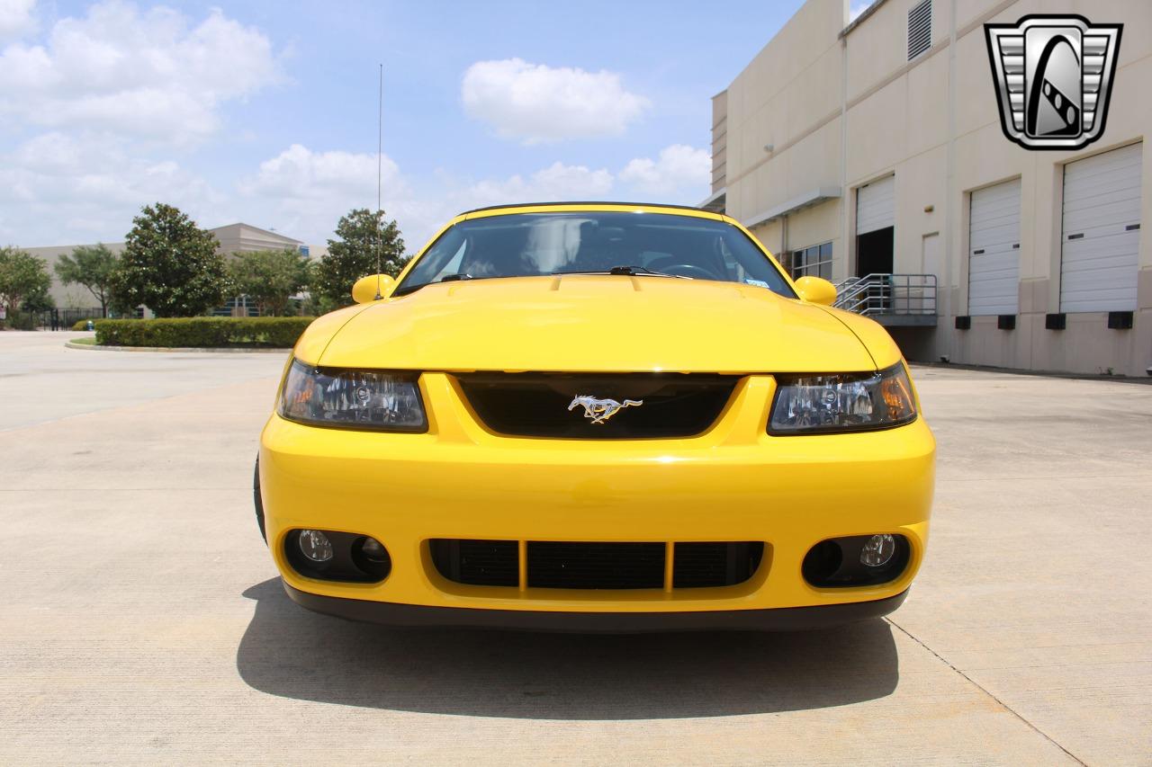 2004 Ford Mustang