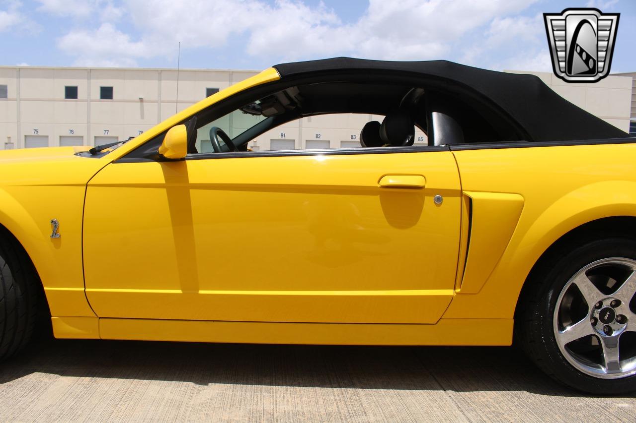 2004 Ford Mustang