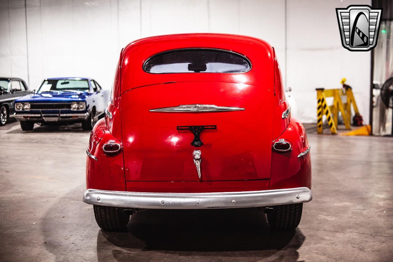 1947 Ford Deluxe