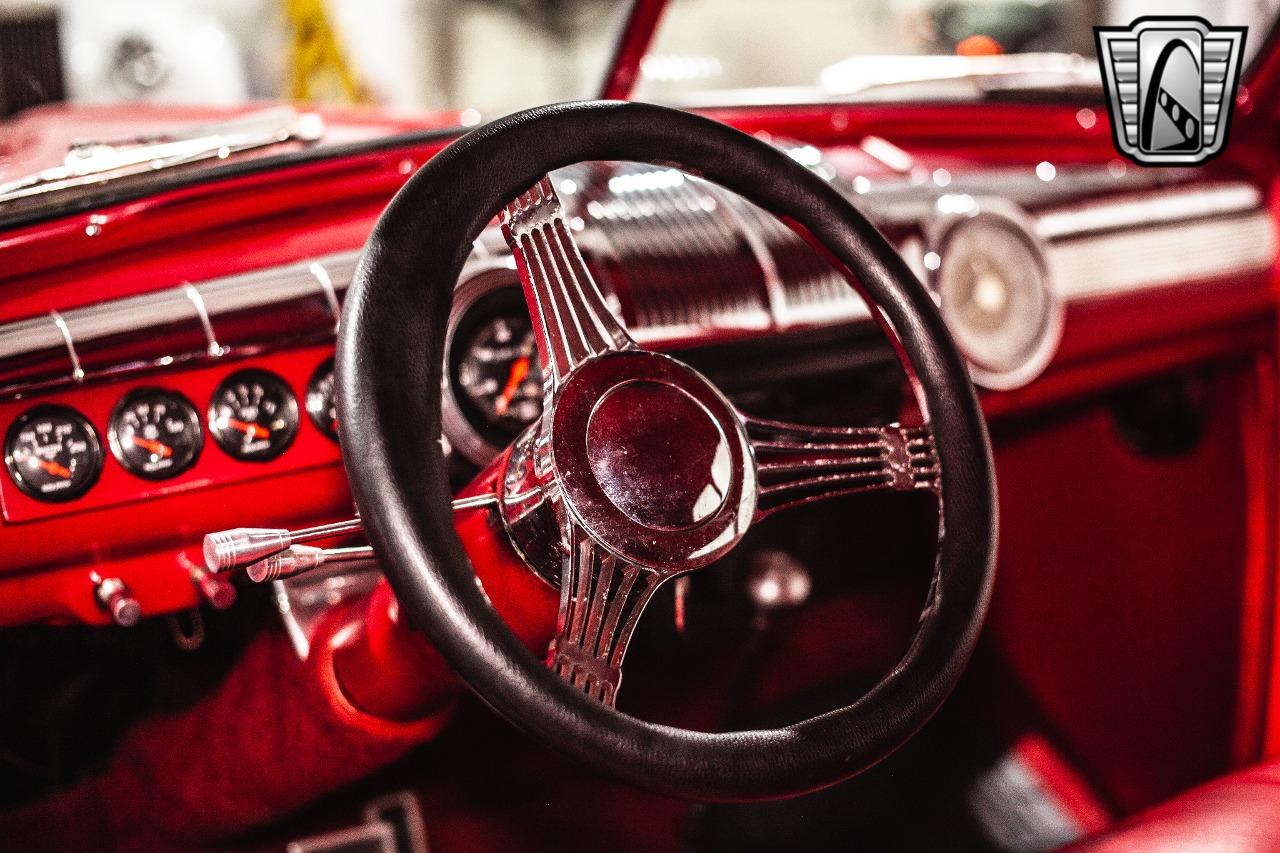 1947 Ford Deluxe