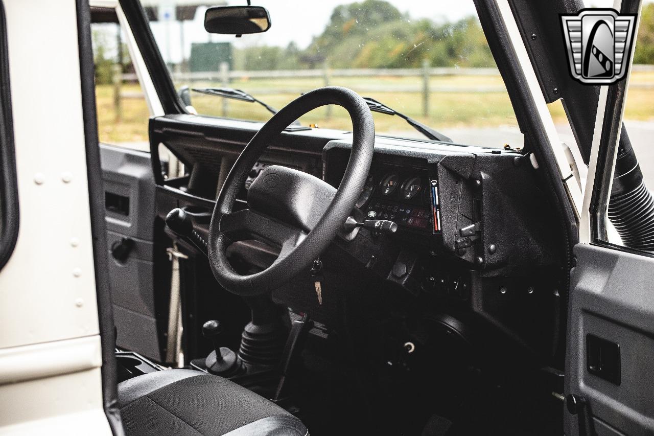 1984 Land Rover Defender