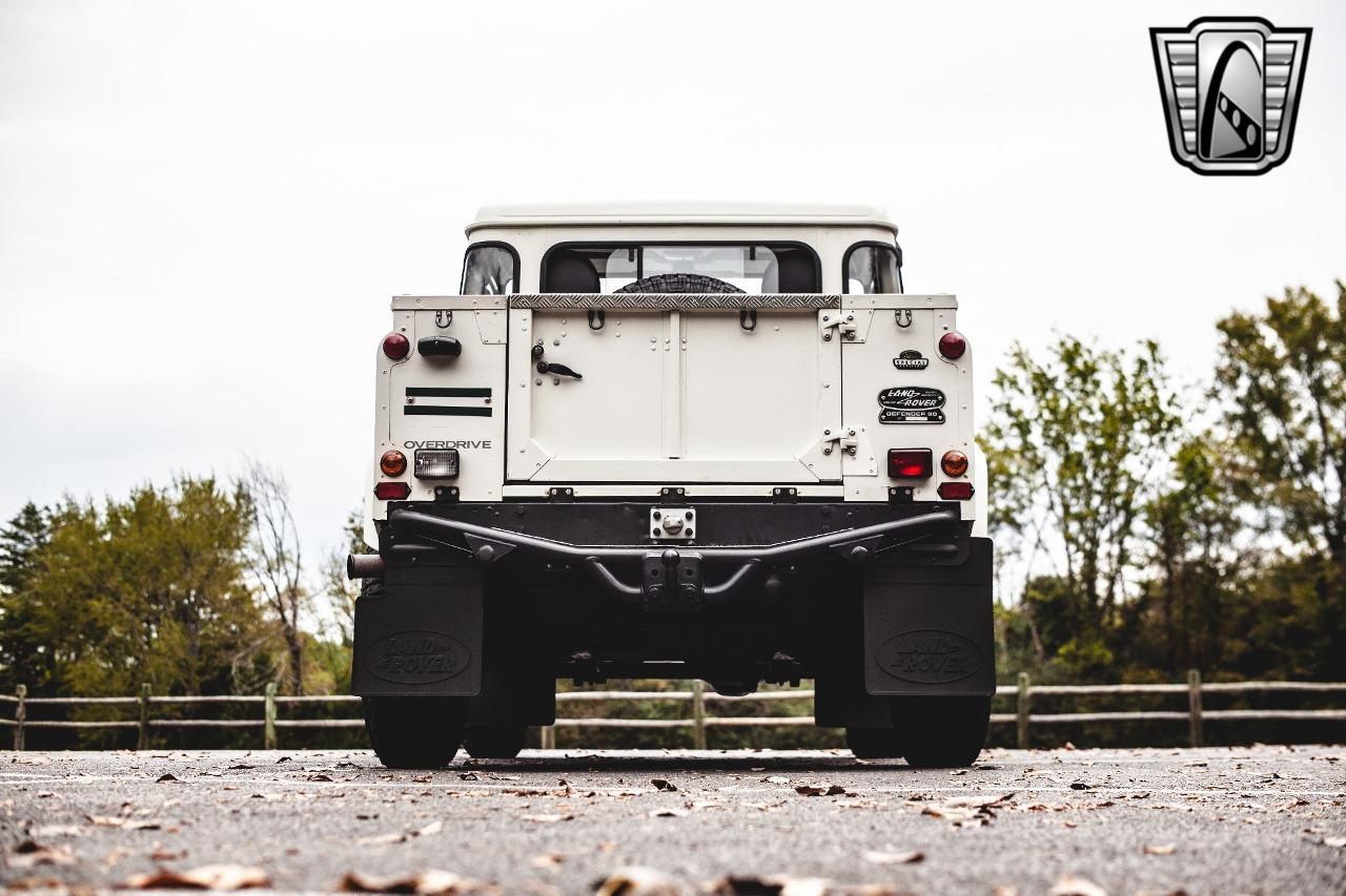 1984 Land Rover Defender